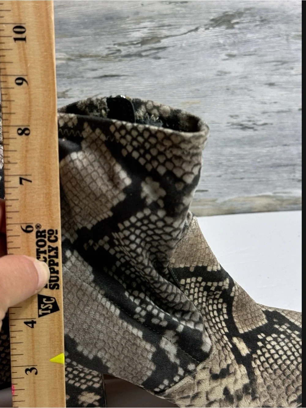 Steve Madden Elory Snakeskin Sock Booties women’s size 6M (S-212)